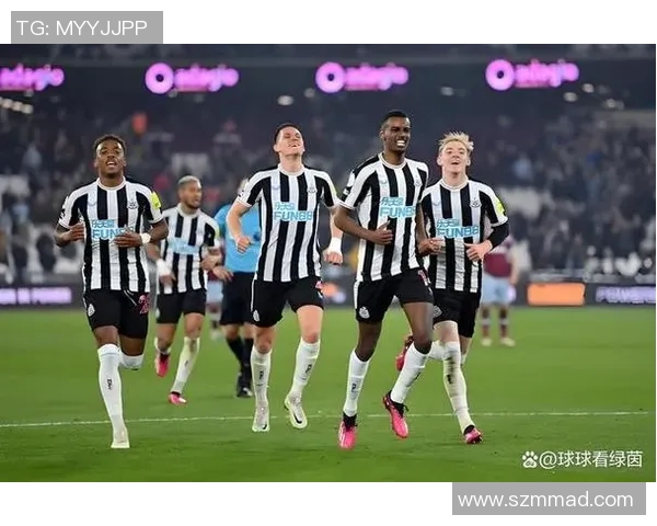 南安普敦主场迎战莱切斯球队全力争胜展现实力与决心 南安普敦主场迎战莱切斯球队全力争胜展现实力与决心